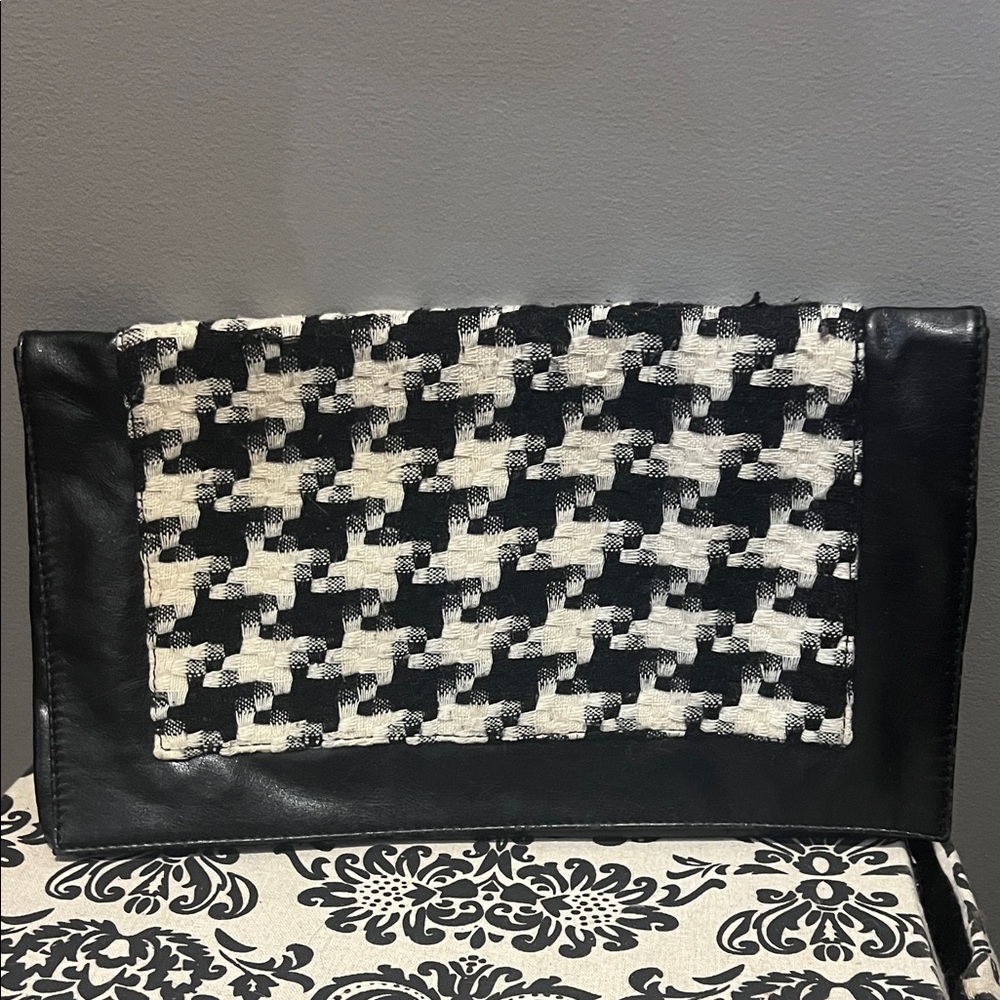 Black and cream Houndstooth Clutch